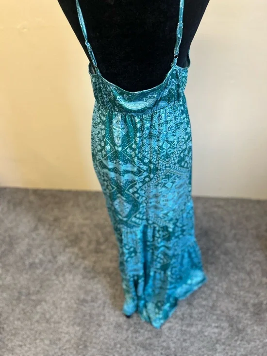 Teal Paisley Maxi Dress with V-Neck - Picture 4 of 6